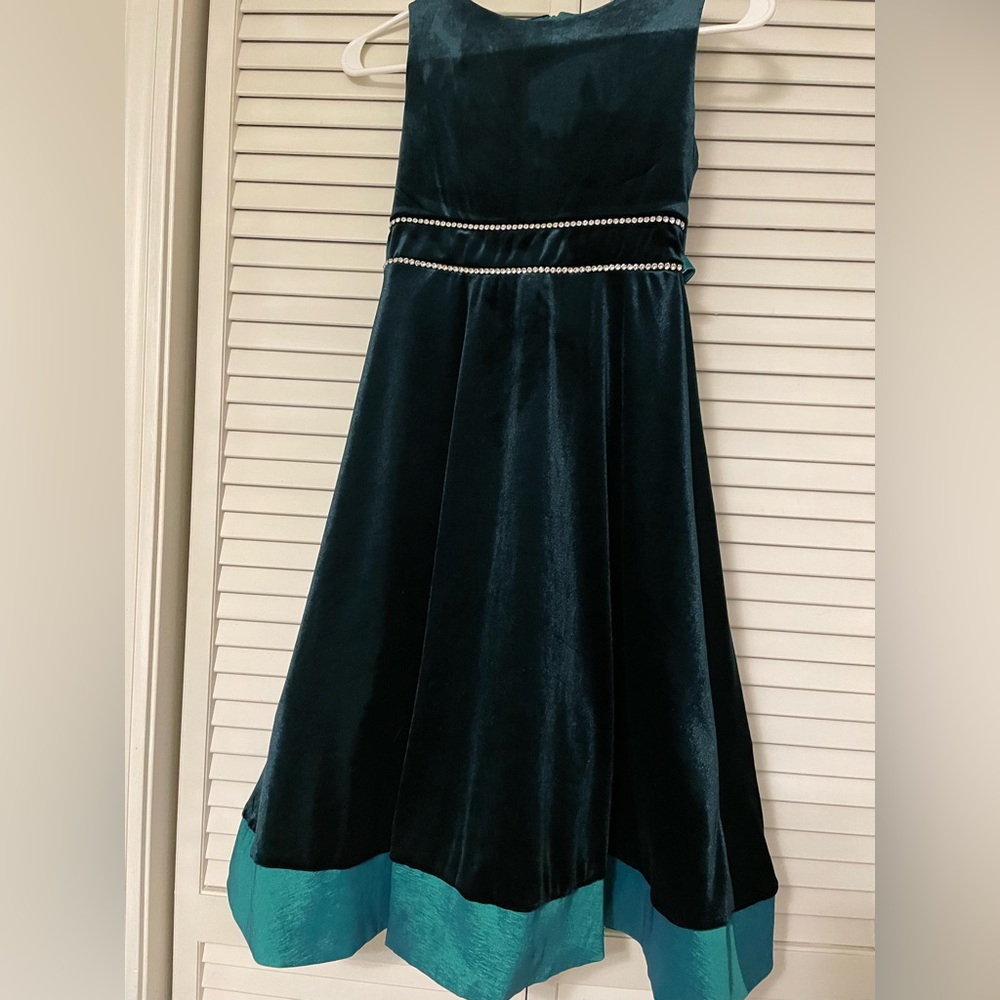 RARE Editions Girls Green Velvet Fit and Flare Holiday Christmas Dress Size 14.